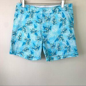 Caribbean Joe shorts, high waisted, in a stretch cotton blend, botanical  print
